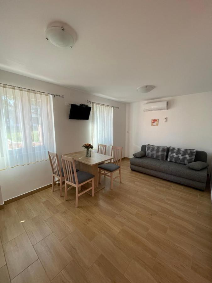 Rozmaryn Apartment Nerezine Bagian luar foto